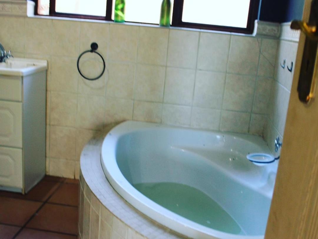 Patogeng Self Catering - Da Gama Dam View Villa White River Exteriör bild